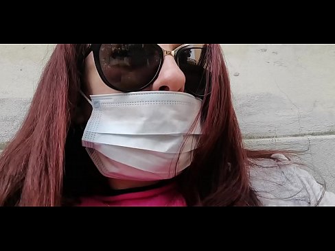 ❤️ Nicoletta se răzbună pe vecinul ei și face pipi în garajul lui (Special Covid19 Carantină italiană) ❤❌  at us ❌
